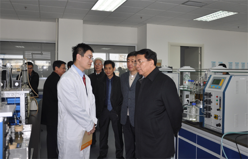 白春礼到天津工业生物技术研究所视察调研